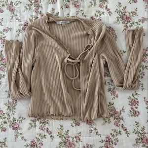 this is the perfect top to go over tank tops or shirts for cute outfits!